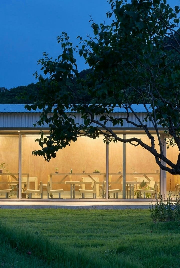 Mobile 메인 이미지 0